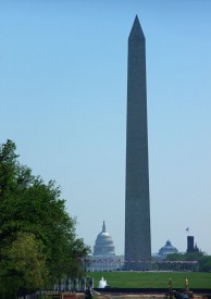 Obelisco y Capitolio de Washington que alberga el Congreso y Senado de los Estados Unidos de América