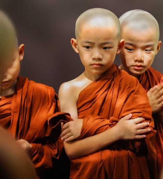 Niños budistas